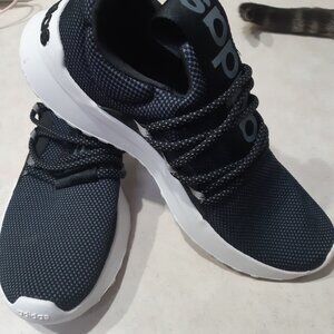 New Men's Adidas Sneakers with elastic laces Size 8